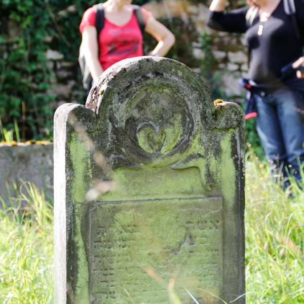 JÜDISCHER FRIEDHOF
