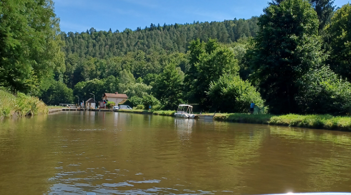 Vintage boat - location de bateaux sans permis