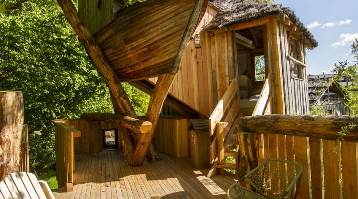 AUßERGEWÔHNLICHE UNTERKUNFT - CABANE DES LÉMURIENS