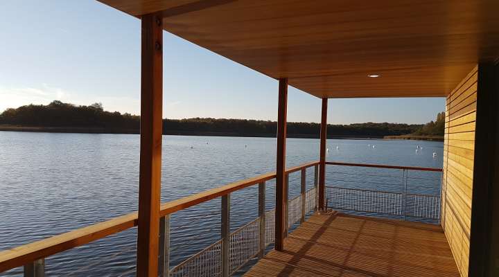 Village lacustre - cabanes flottantes nénuphars