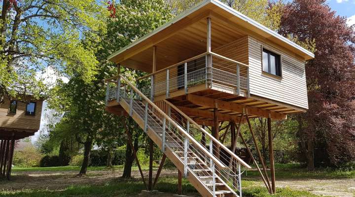 La Tour du Stock - cabanes dans les arbres