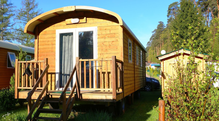 Zigeunerwagen auf dem Campingplatz von Muhlenbach