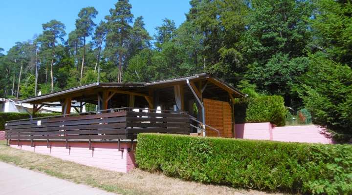 Carbet aux hamacs du camping du muhlenbach