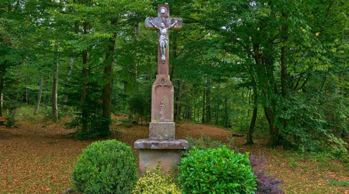 Wanderweg zum gallo-römischen Friedhof