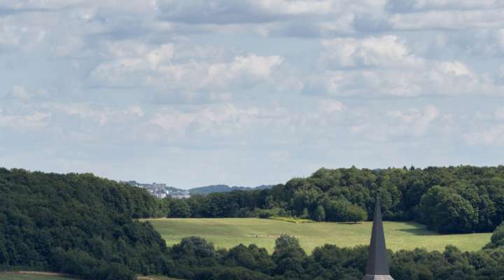 Rundgang durch die 2 Dörfer auf einem Plateau
