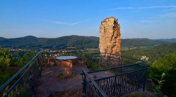 Rund um die Burg Ramstein