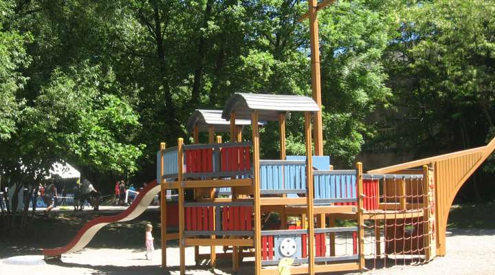 PARK AM CASINO DER "FAYENCERIEN"