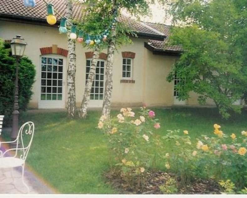 Mireille BRASSENS  La maison des arches