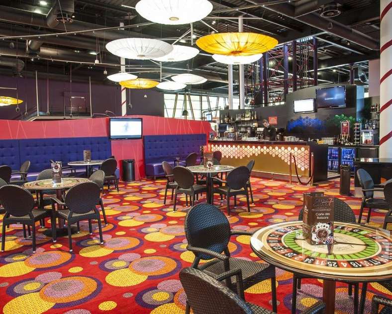 Seven casino  Seven Bar