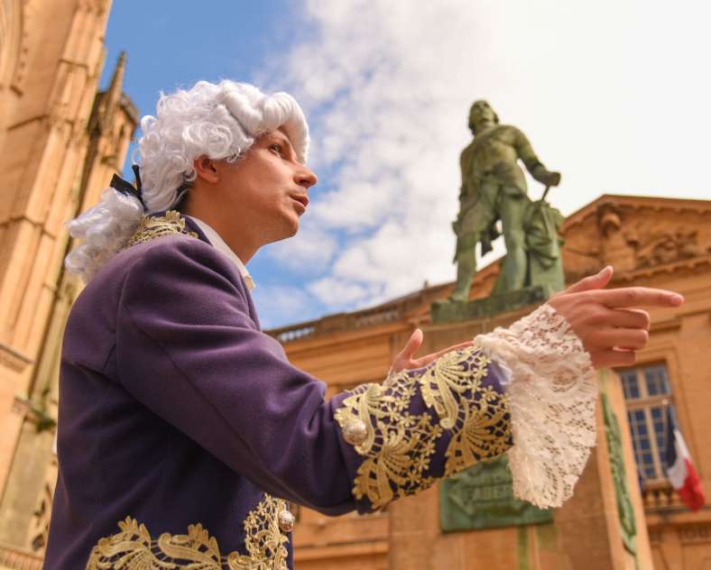 Pascale Meyer Photographiste Visite insolite en costume - Metz la Royale