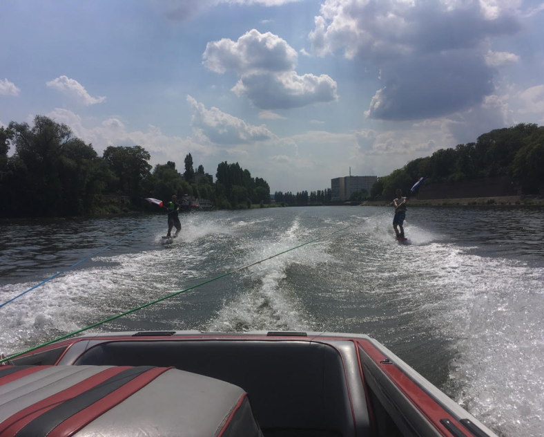 Club Motonautique Thionville  Club motonautique de Thionville