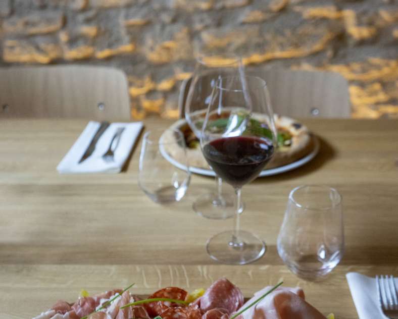 DR - La prison dorée  Restaurant la prison dorée