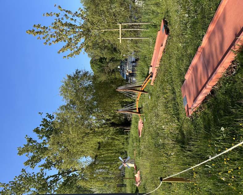 Divotour Biking  Divotour biking - cycles