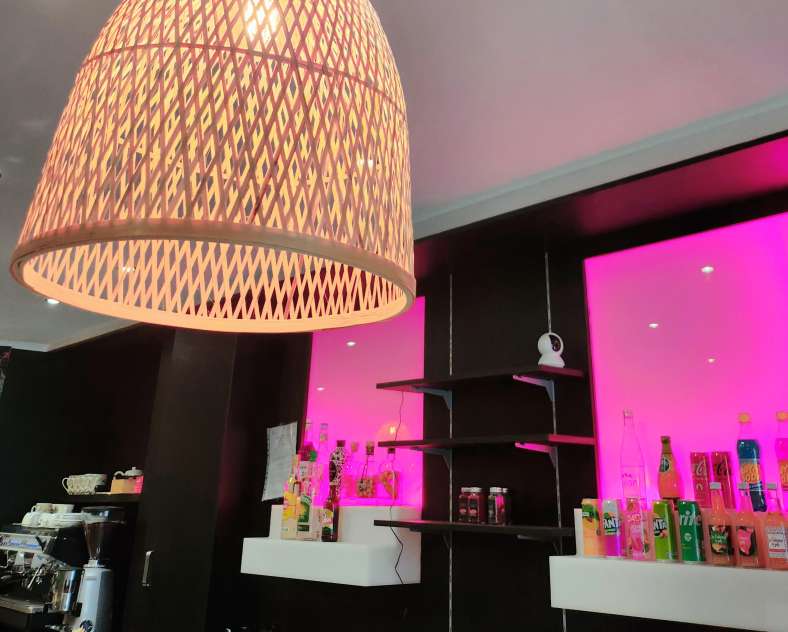 Thionville Commerces Au comptoir des îes