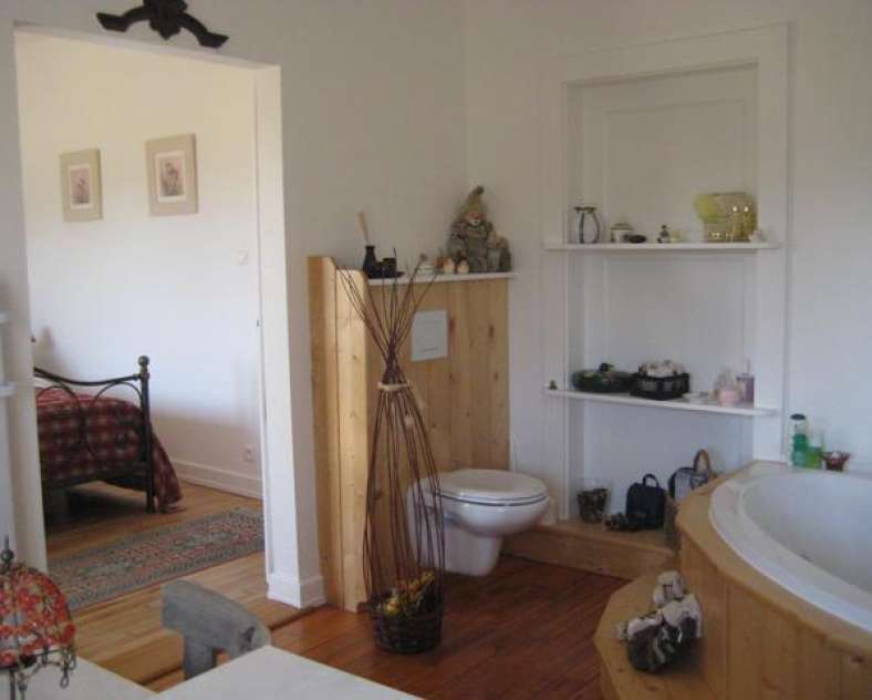 Liliane Helmstetter - Kerling-les-Sierck Chambres d'hôtes la brocante