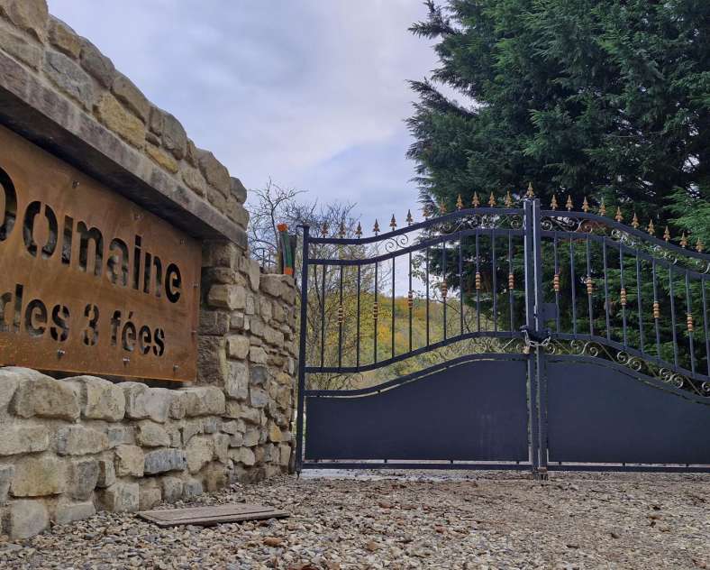 Sabine Ochem - Le Domaine des Trois Fées Domaine des Trois Fées