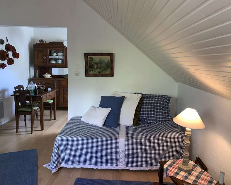 Valérie SARRBACH  Meublé de tourisme Les Glycines