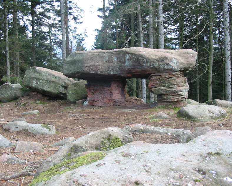 Pays de Phalsbourg Tourisme La table des géants