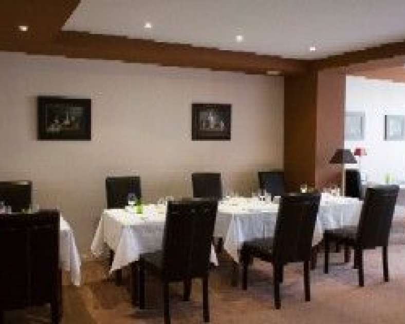 Alain Delgado  Hôtel-restaurant Les Cigognes