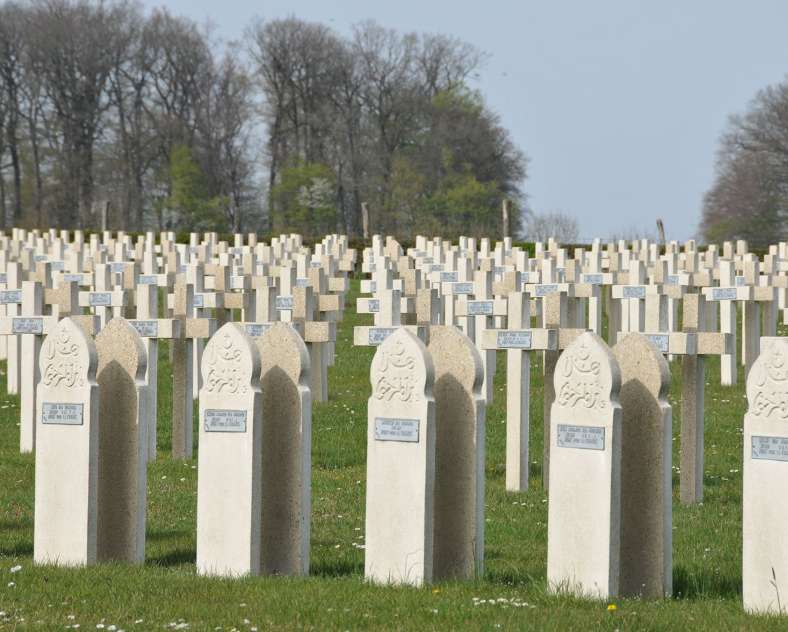 Ville de Sarrebourg (Alain de la Fuente) Nationale Nekropolis Der Kriegsgefangene