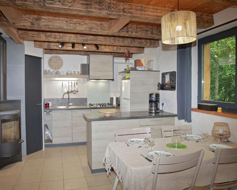 Bernadette Fischer Atypisches Gite am Wasser