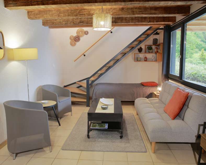 Bernadette Fischer Atypisches Gite am Wasser