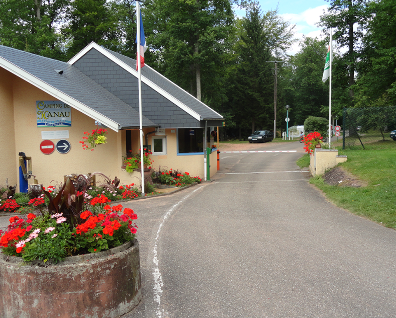Office de Tourisme  Servicebereich für Wohnmobile auf dem Campingplatz von Hanau