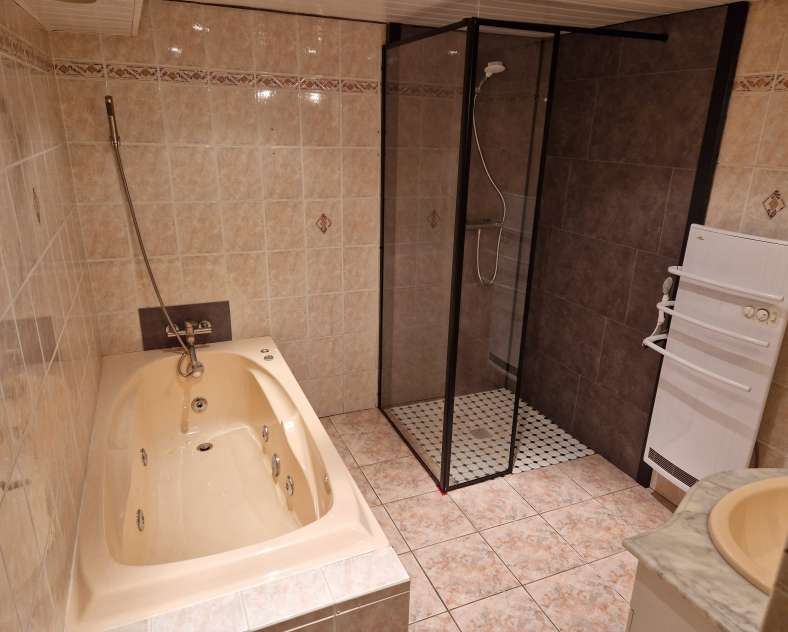 J. Bleichner Meublé la paraison