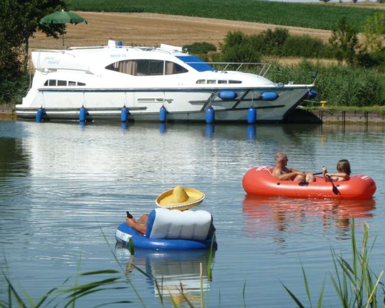 Jean-Claude Kanny - Collection Moselle Tourisme Location de bateaux navig France