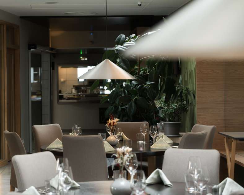 @BlackmountainProd Restaurant À la 12