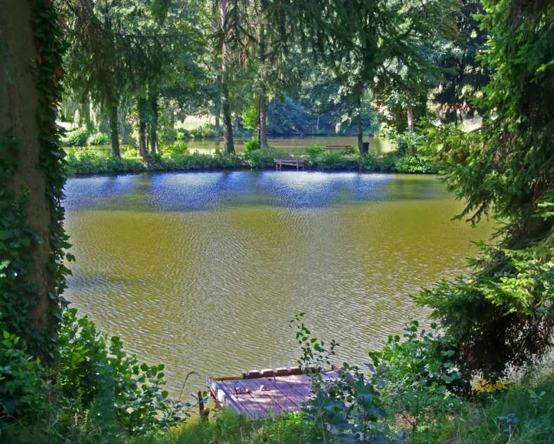 Communauté de Communes du Pays Haut Val d'Alzette Schleife von Belval und dem Teich