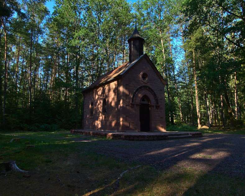 Emmanuel Stourm 2020
Licence Open Data  Wächter aus Sandstein