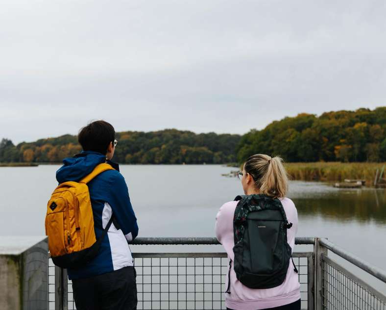 Alex Fabing Production  Wanderung um der Marais-Weiher