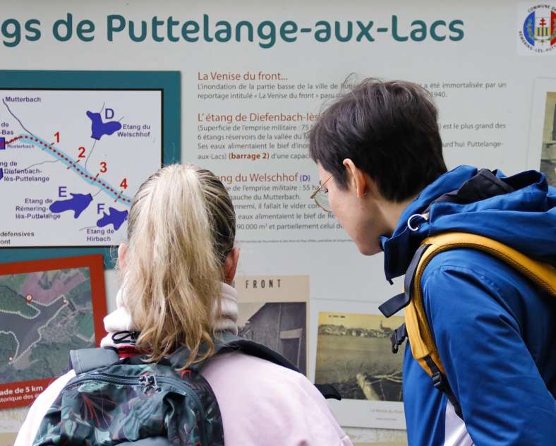 Alex Fabing Production  Wanderung um der Marais-Weiher