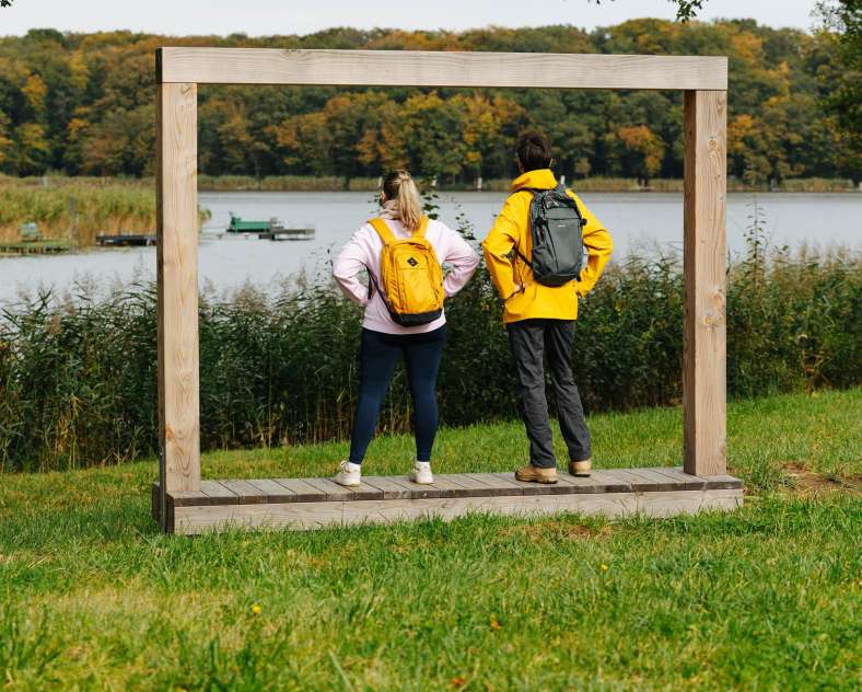 Alex Fabing Production  Rund um den Marais-Weiher