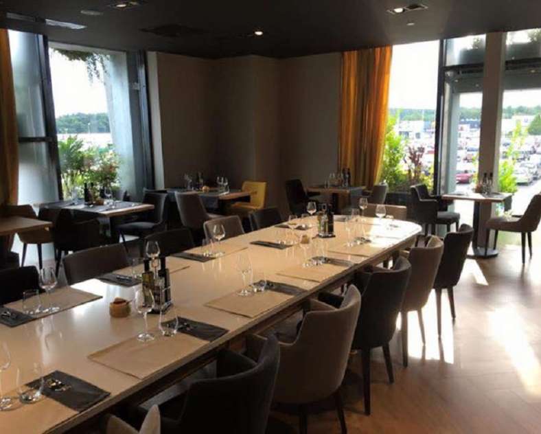 Facebook Magazzino La table Magazzino