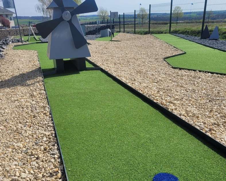 Facebook golf de Faulquemont Minigolf de Faulquemont Pontpierre