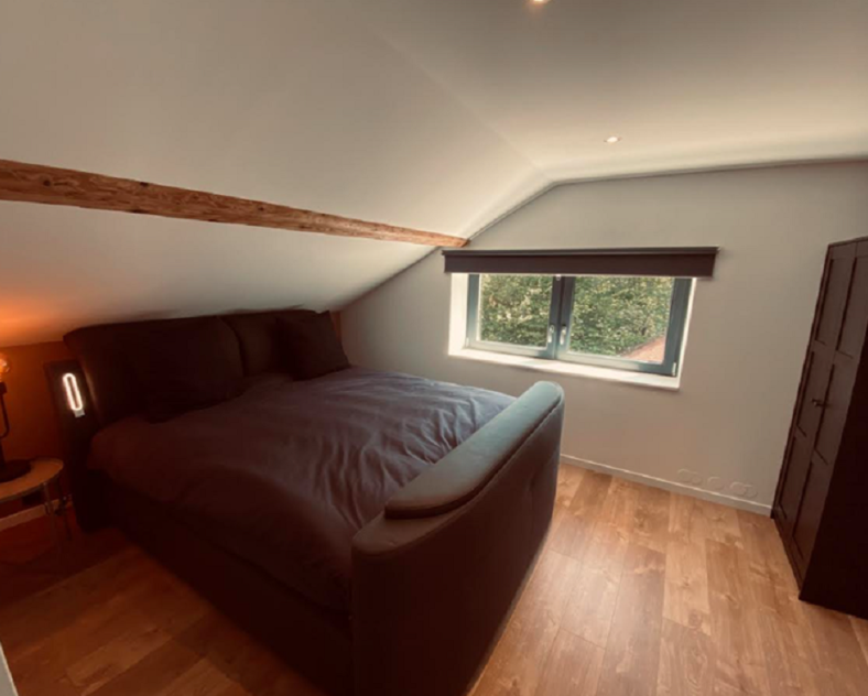 Yoann Lintz  Meublé Scandinavian