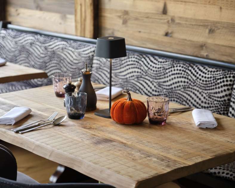 Karine Faby  Restaurant Saint-Hubert