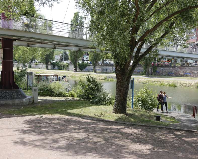 Gilles Pecqueur PARK AM CASINO DER "FAYENCERIEN"