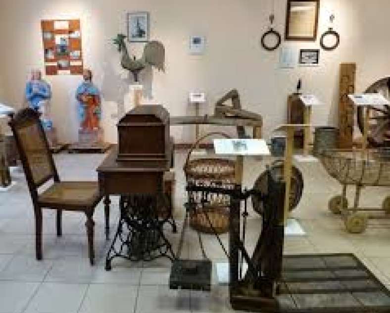 SHAG MUSEUM VON GROSBLIEDERSTROFF