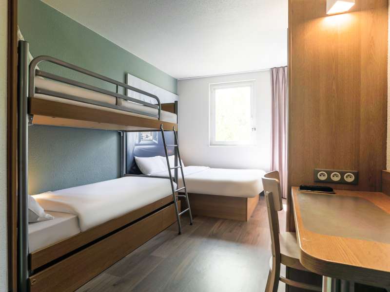 B&B  Hôtel B&B Semécourt