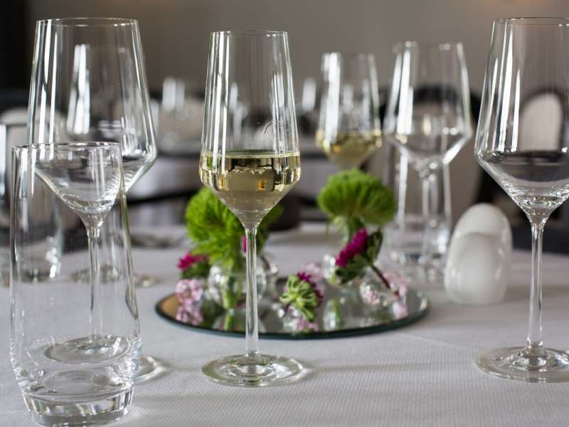 © Les Tuileries  Hôtel-restaurant les tuileries