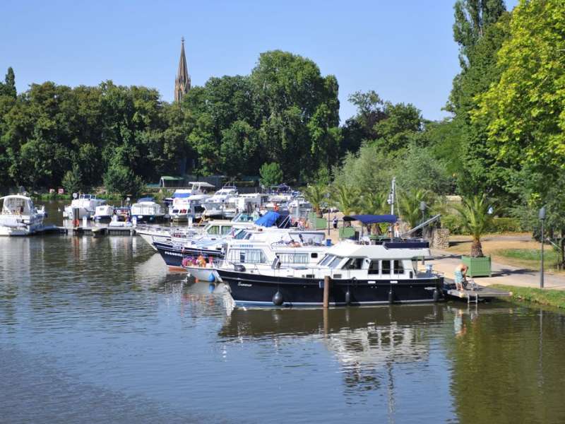 Philippe Gisselbrecht / Office de Tourisme de Metz  Plan d'eau de Metz und Moselufer