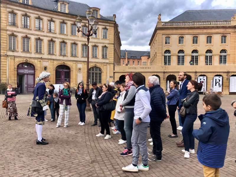 Échappées Temporelles Visite insolite en costume : Metz la Royale
