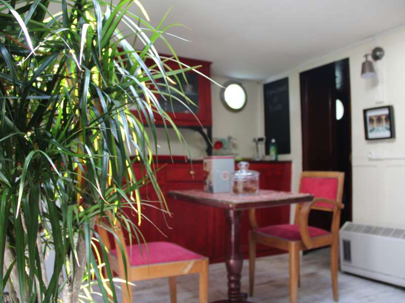 L'Aparte  Chambre d'hôtes nuit insolite - Péniche l'Aparté