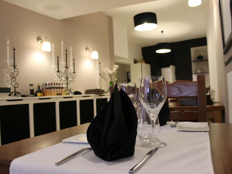 Didier Delanaux  Restaurant b-w