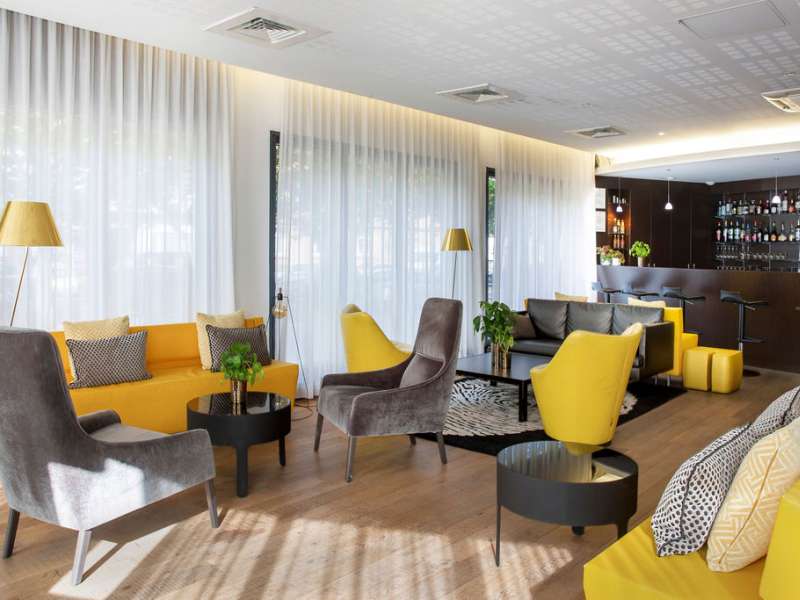 Best Western Plus Thionville Bar lounge de l'hôtel Best Western Plus
