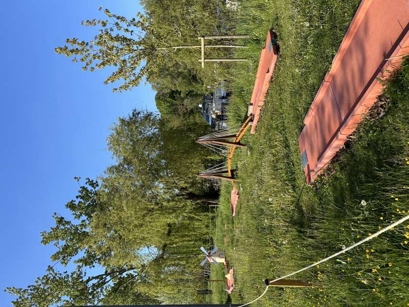 Divotour Biking  Divotour biking - cycles