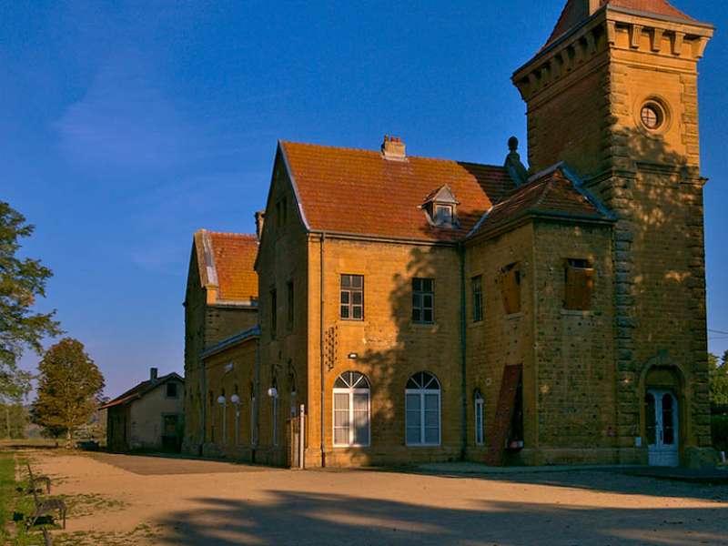 Emmanuel Stourm 2020
Licence Open Data  Auf den Spuren der Königin